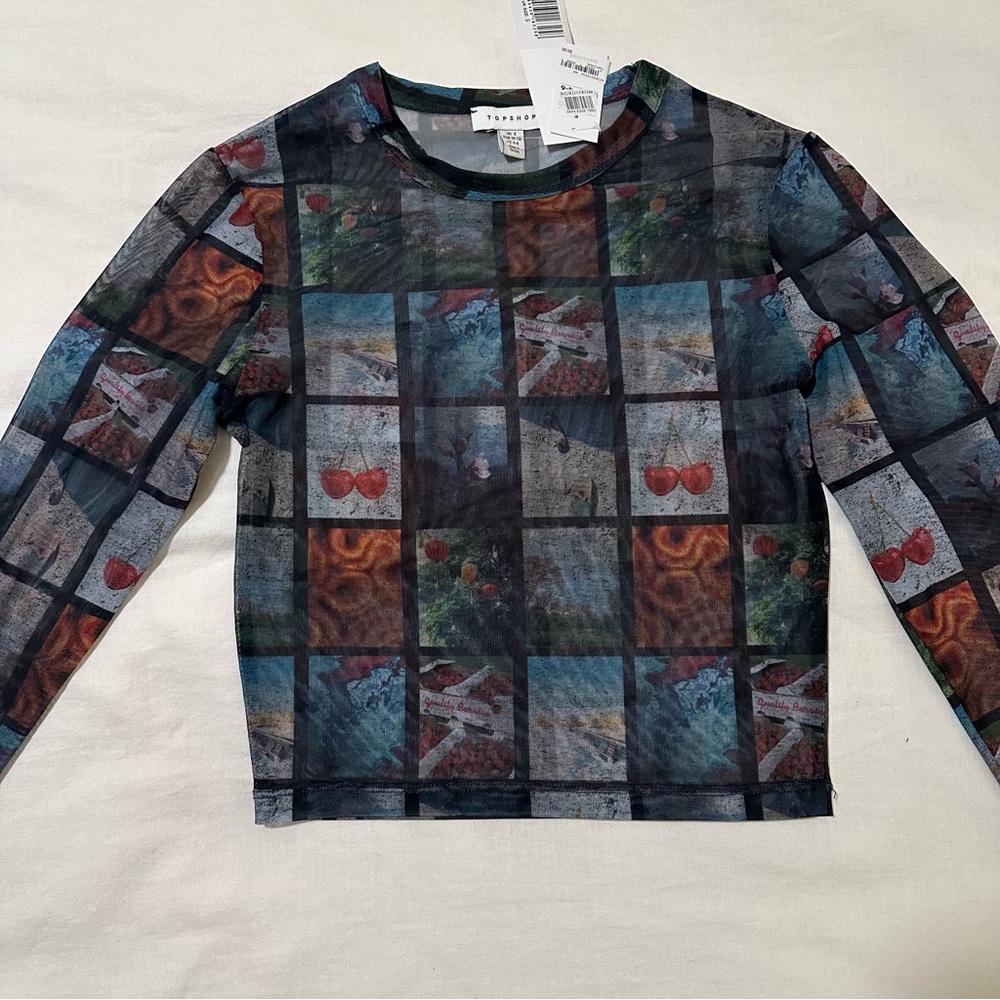 Sheet Top Shop Long Sleeve

US Size: 4-6
UK Size: Small